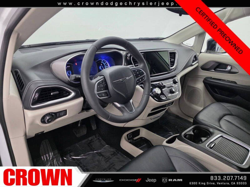 2024 Chrysler Pacifica Plug-In Hybrid Select