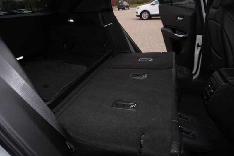 2024 Cadillac XT4 Luxury