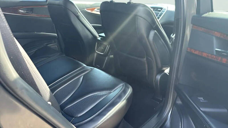 2019 Lincoln Nautilus Select