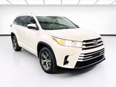 2017 Toyota Highlander LE