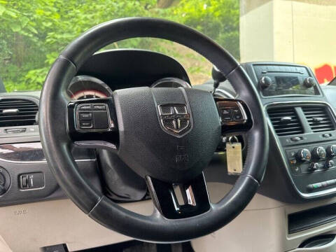 2014 Dodge Grand Caravan SE 30th Anniversary