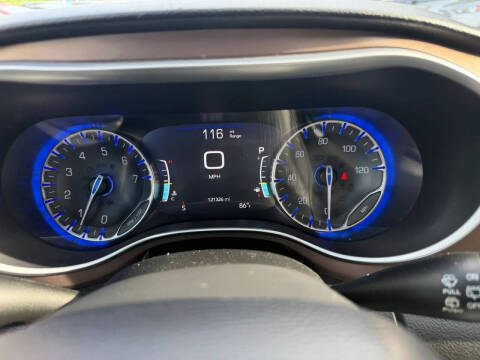 2017 Chrysler Pacifica Touring-L Plus
