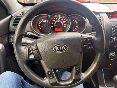 2011 Kia Sorento LX