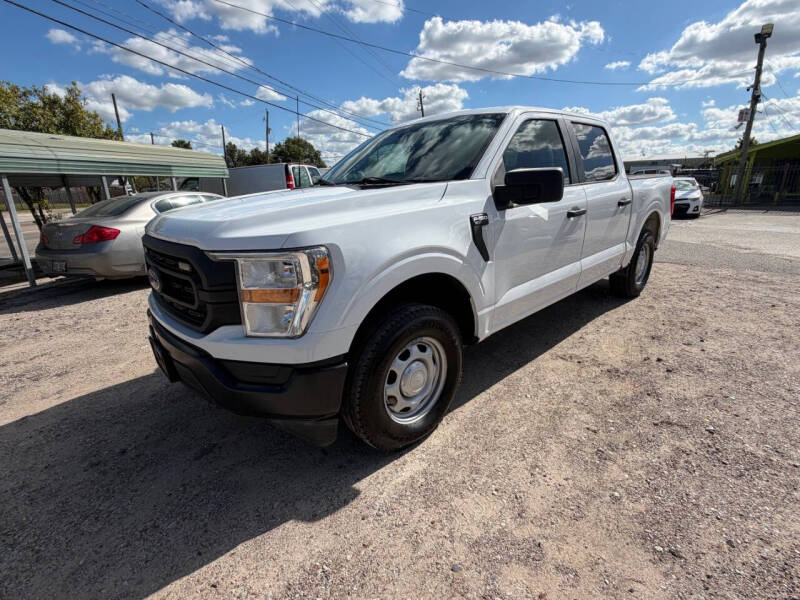2021 Ford F-150 XL's photo