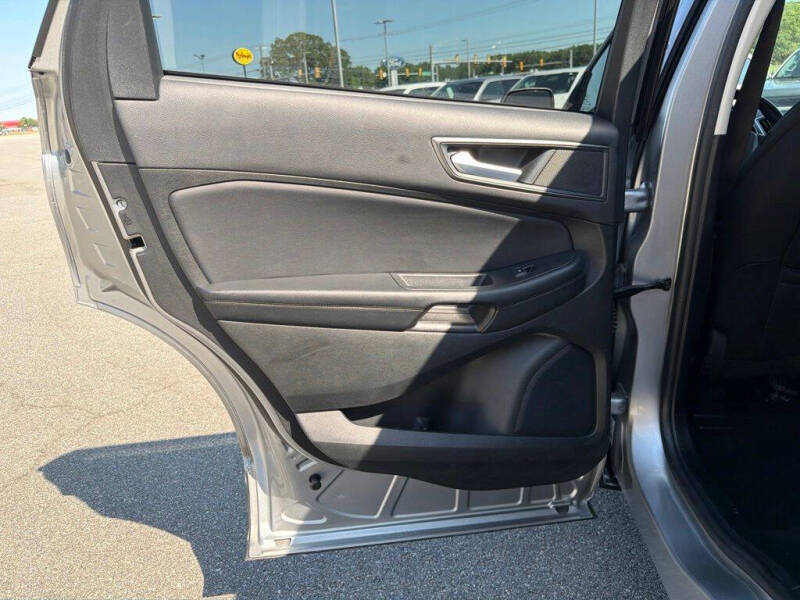 2023 Ford Edge SE