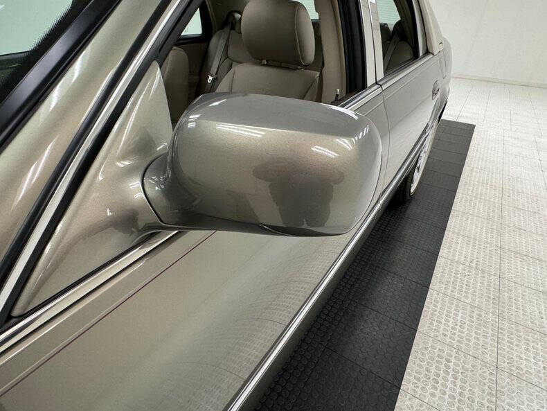 2010 Cadillac DTS Luxury Collection