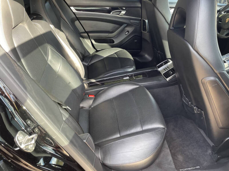 2014 Porsche Panamera 4S
