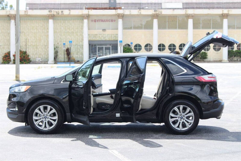 2019 Ford Edge Titanium