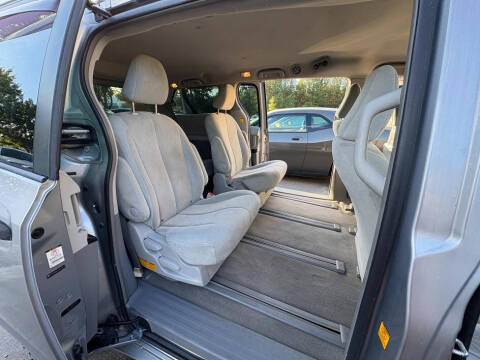2012 Toyota Sienna