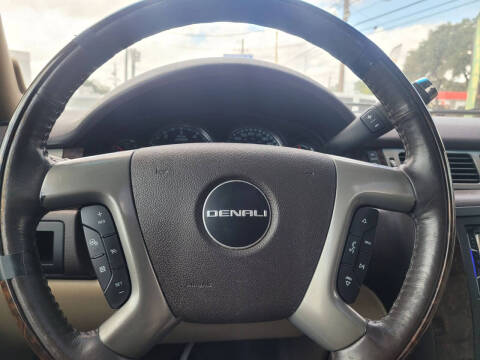 2012 GMC Yukon Denali