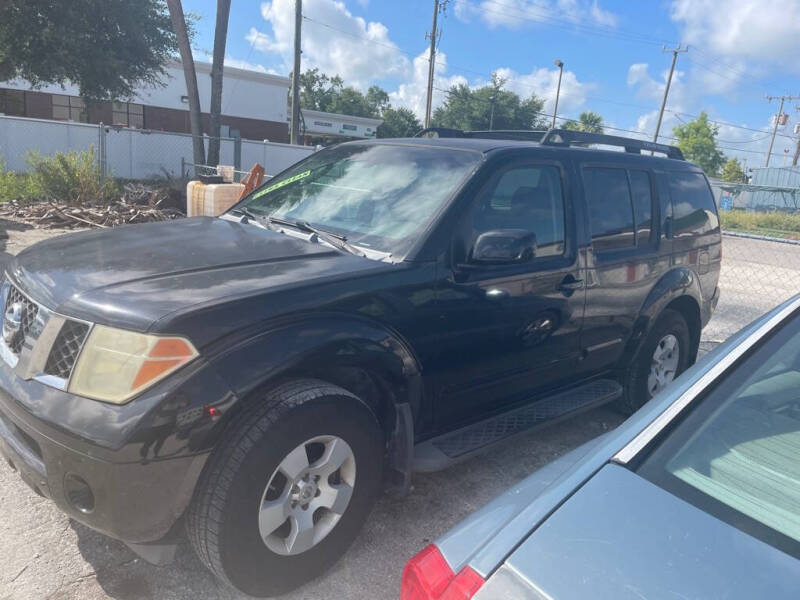 2007 Nissan Pathfinder LE