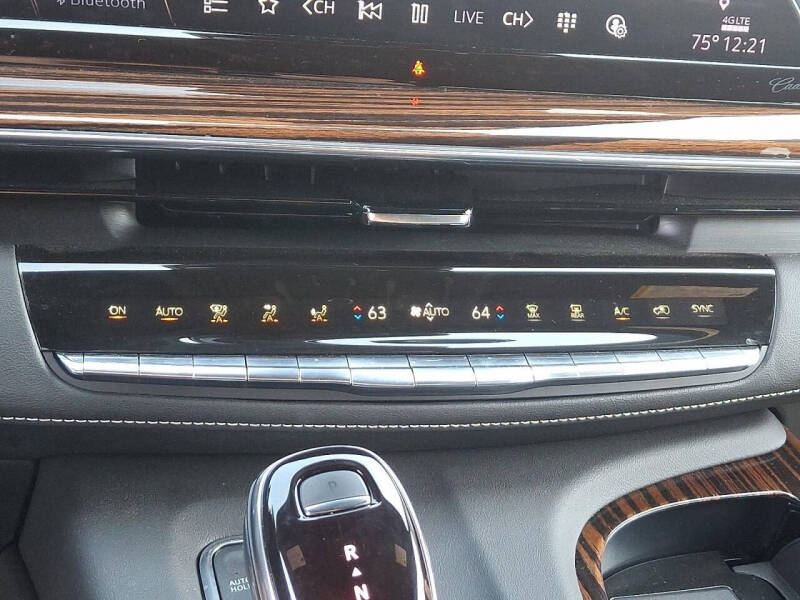 2022 Cadillac Escalade Premium Luxury