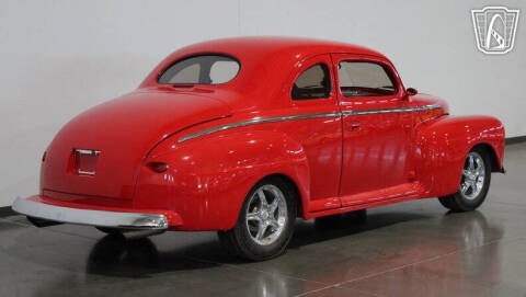 1948 Ford Deluxe