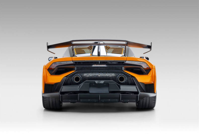 2023 Lamborghini Huracan STO