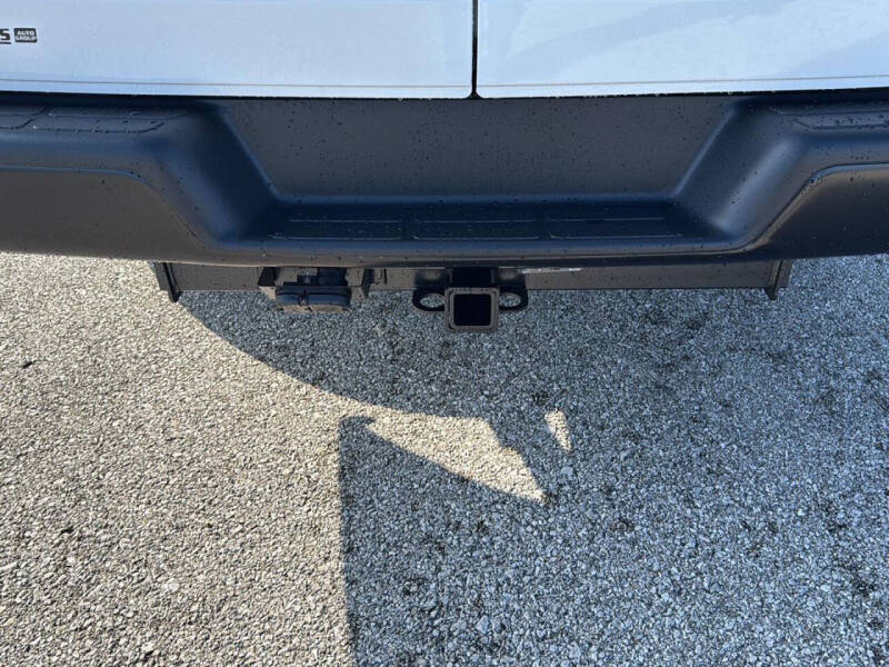 2025 Chevrolet Express 2500