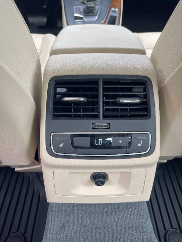 2017 Audi A4 2.0T quattro Premium Plus