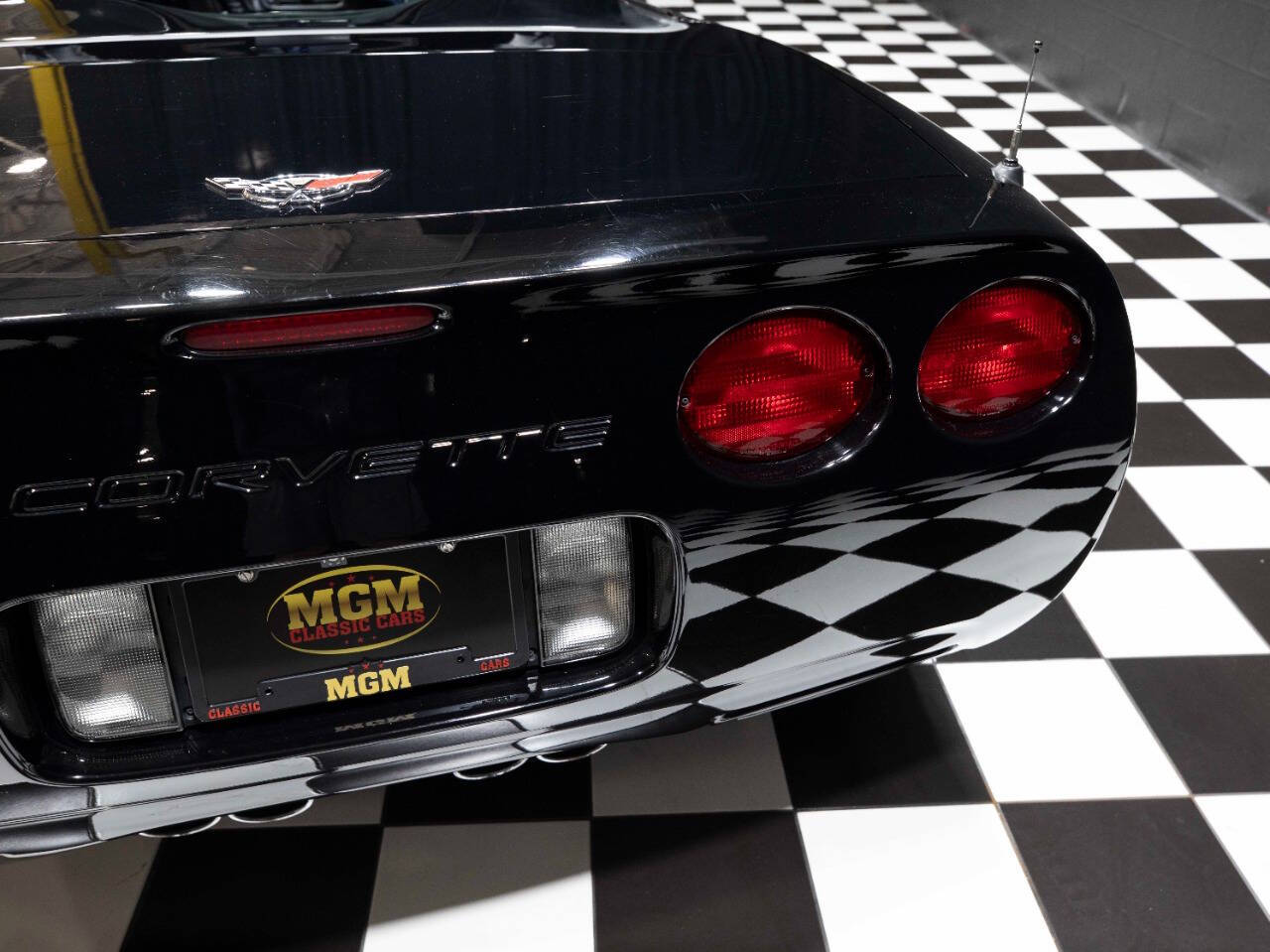 2003 Chevrolet Corvette 18