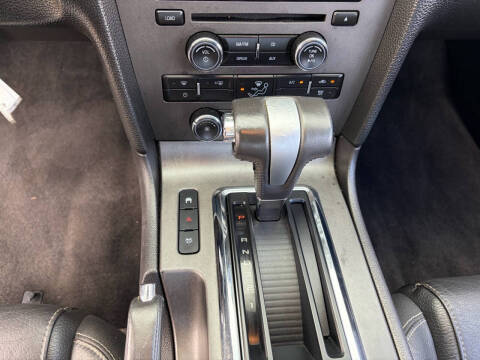 2010 Ford Mustang V6 Premium