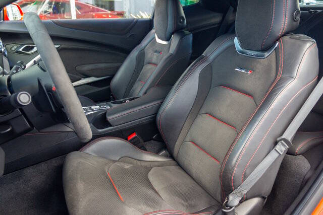 2019 Chevrolet Camaro 12