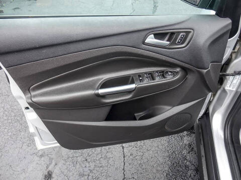 2015 Ford C-MAX Hybrid SE