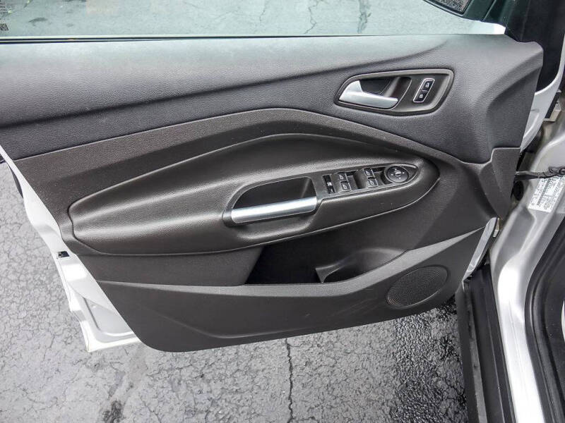 2015 Ford C-MAX Hybrid SE