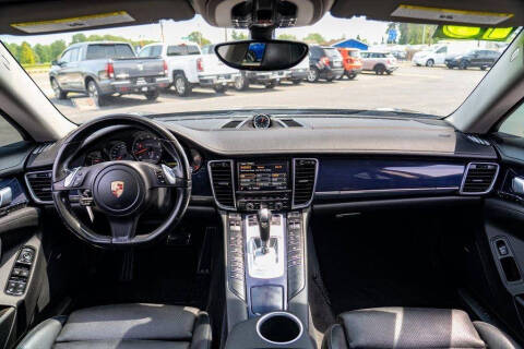 2013 Porsche Panamera 4