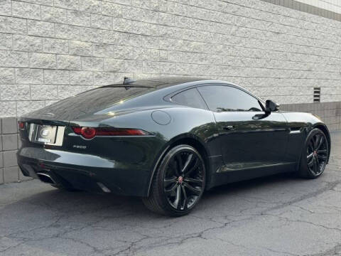 2019 Jaguar F-TYPE P300