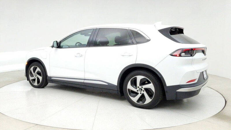 2023 VinFast VF8 Eco City Edition