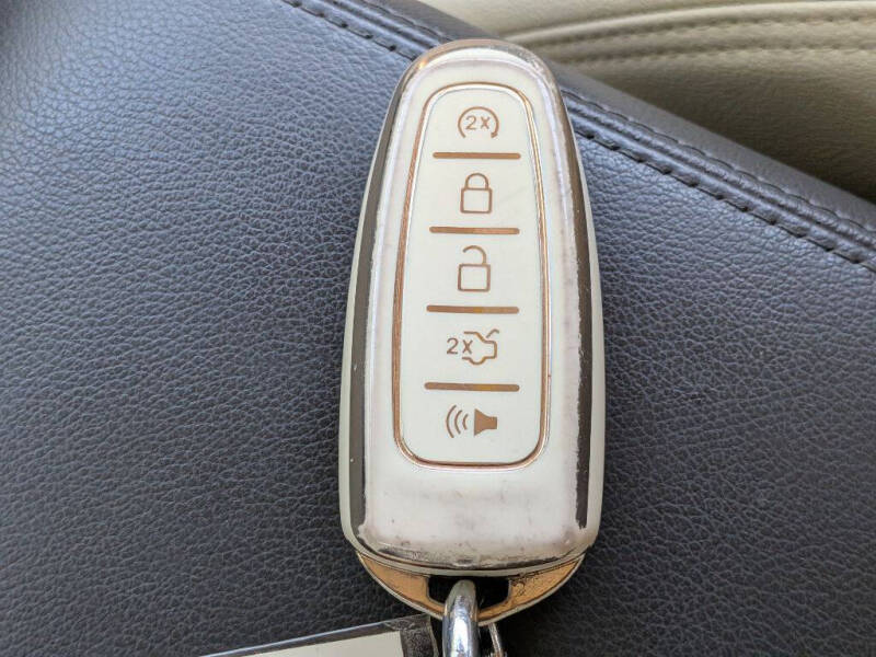 2019 Lincoln MKT