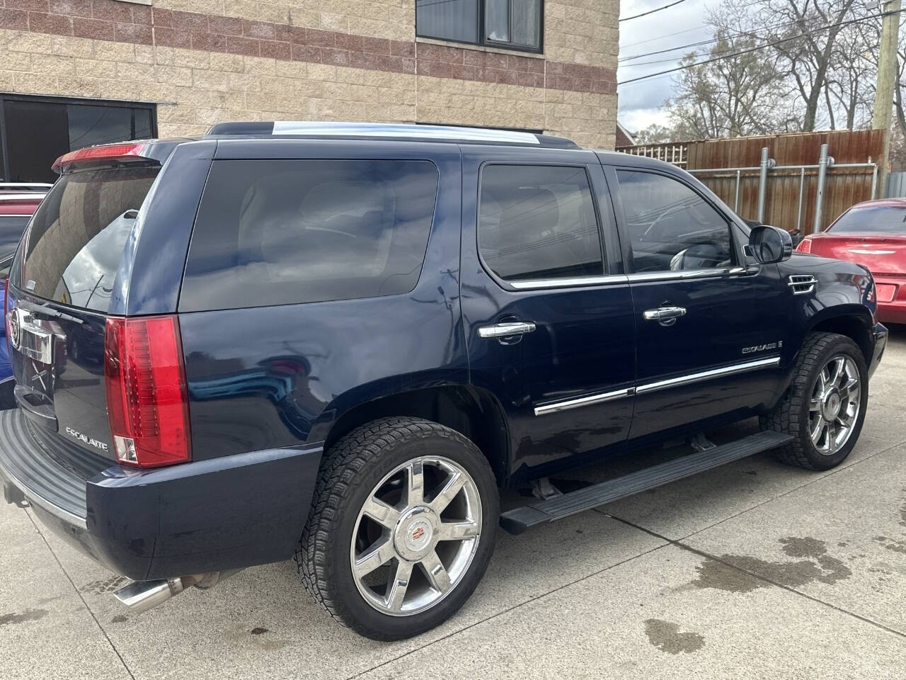 2007 Cadillac Escalade for sale at VIP Motor Sales in Hazel Park, MI