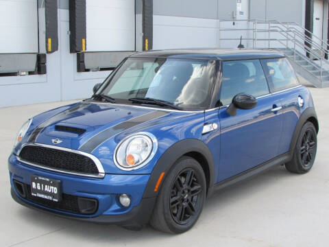 2012 MINI Cooper Hardtop for sale at R & I Auto in Lake Bluff IL