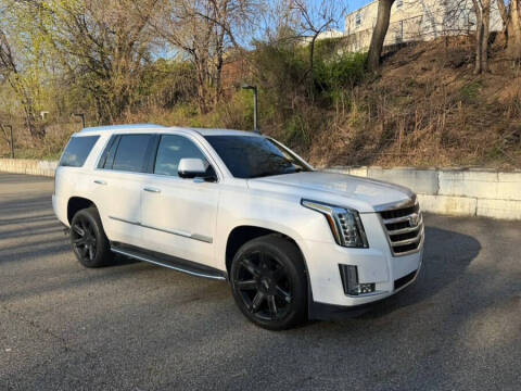 2018 Cadillac Escalade Luxury