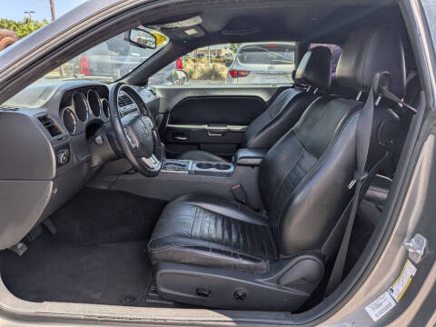 2012 Dodge Challenger SXT