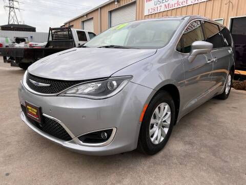 2019 Chrysler Pacifica for sale at Market Street Auto Sales INC in Houston TX