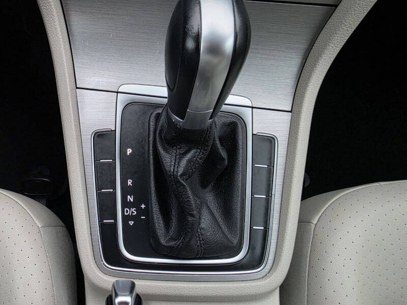 2015 Volkswagen Golf TSI S