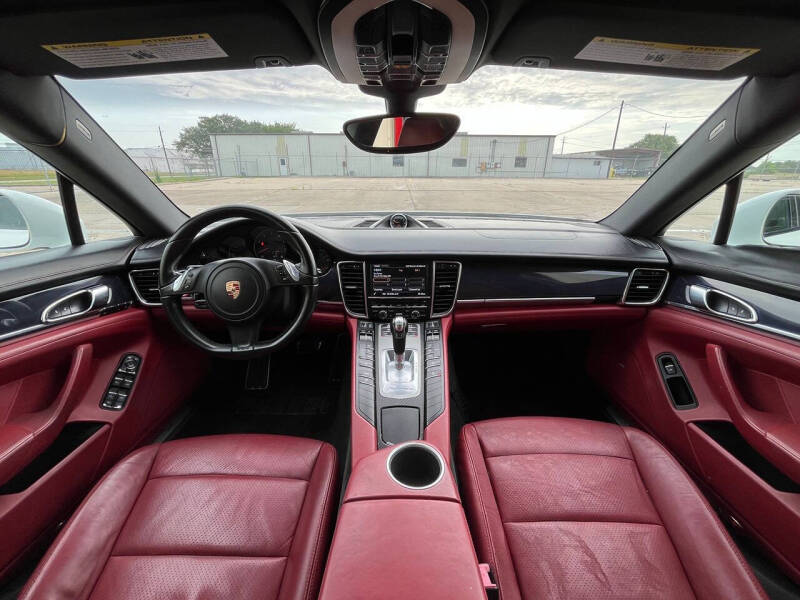 2014 Porsche Panamera 4