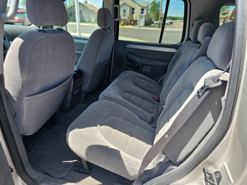 2004 Ford Explorer XLT
