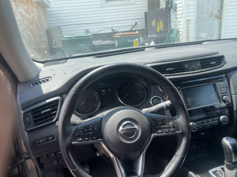 2020 Nissan Rogue SV