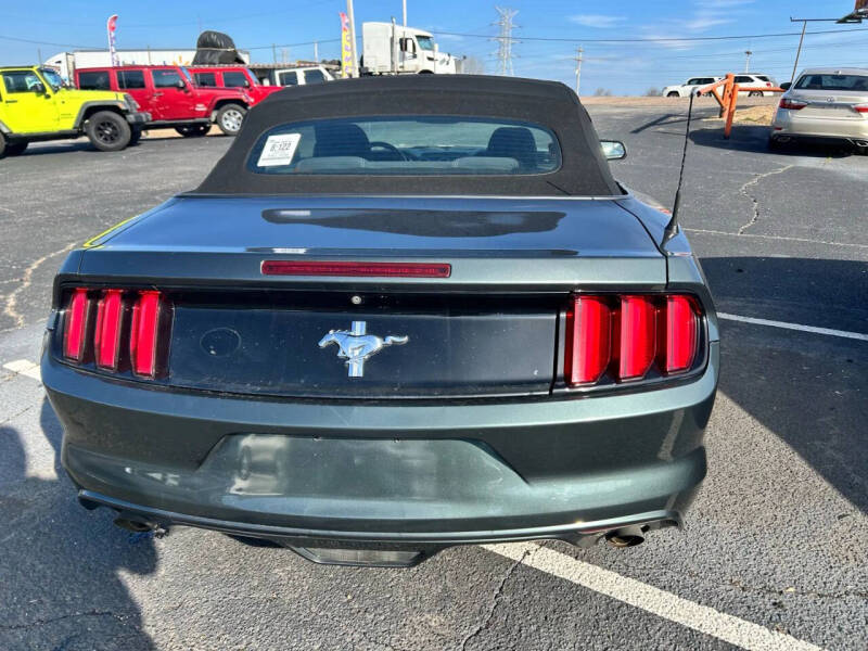 2016 Ford Mustang V6