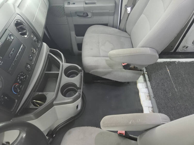 2013 Ford E-Series E-250
