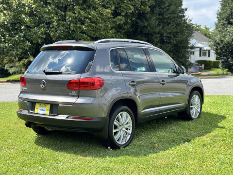 2016 Volkswagen Tiguan 2.0T R-Line 4Motion