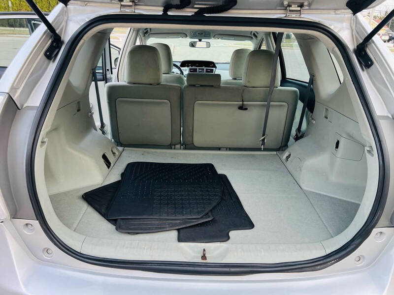 2012 Toyota Prius v Five