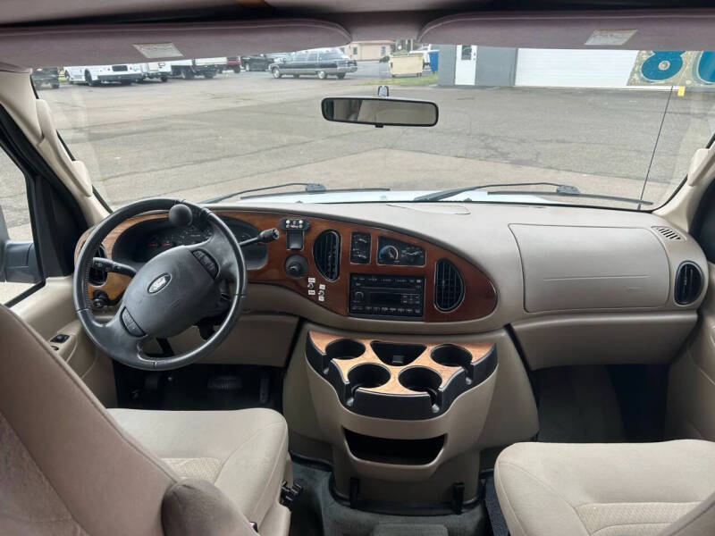 2008 Ford E-Series E-250 SD