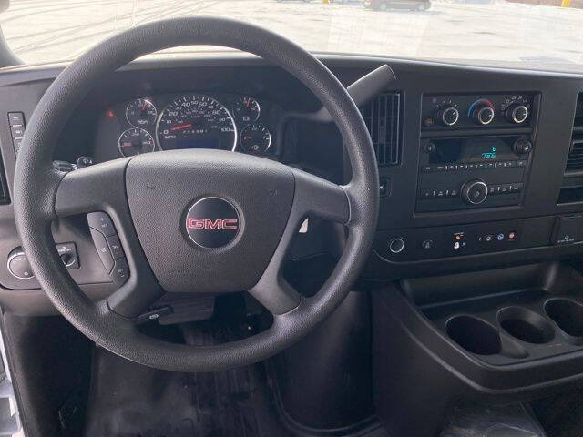 2024 GMC Savana 2500