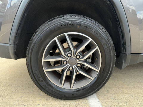 2020 Jeep Grand Cherokee Laredo E