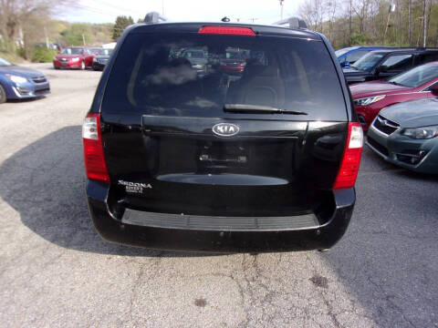2010 Kia Sedona LX