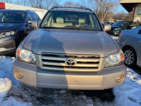 2004 Toyota Highlander for sale at Northtown Auto Sales in Spring Lake MN