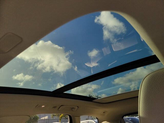 2024 Volvo XC60 B5 Core Dark Theme