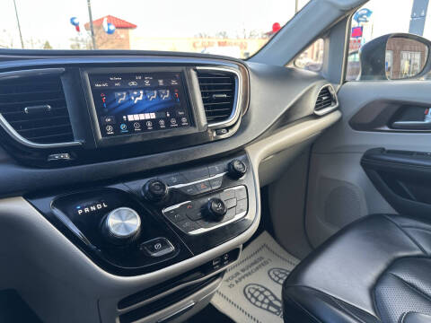 2020 Chrysler Voyager LXi