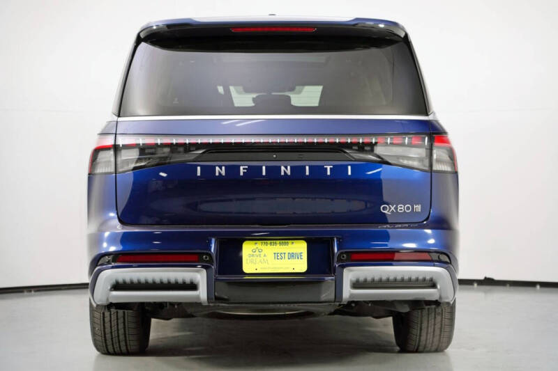 2025 Infiniti QX80 Luxe
